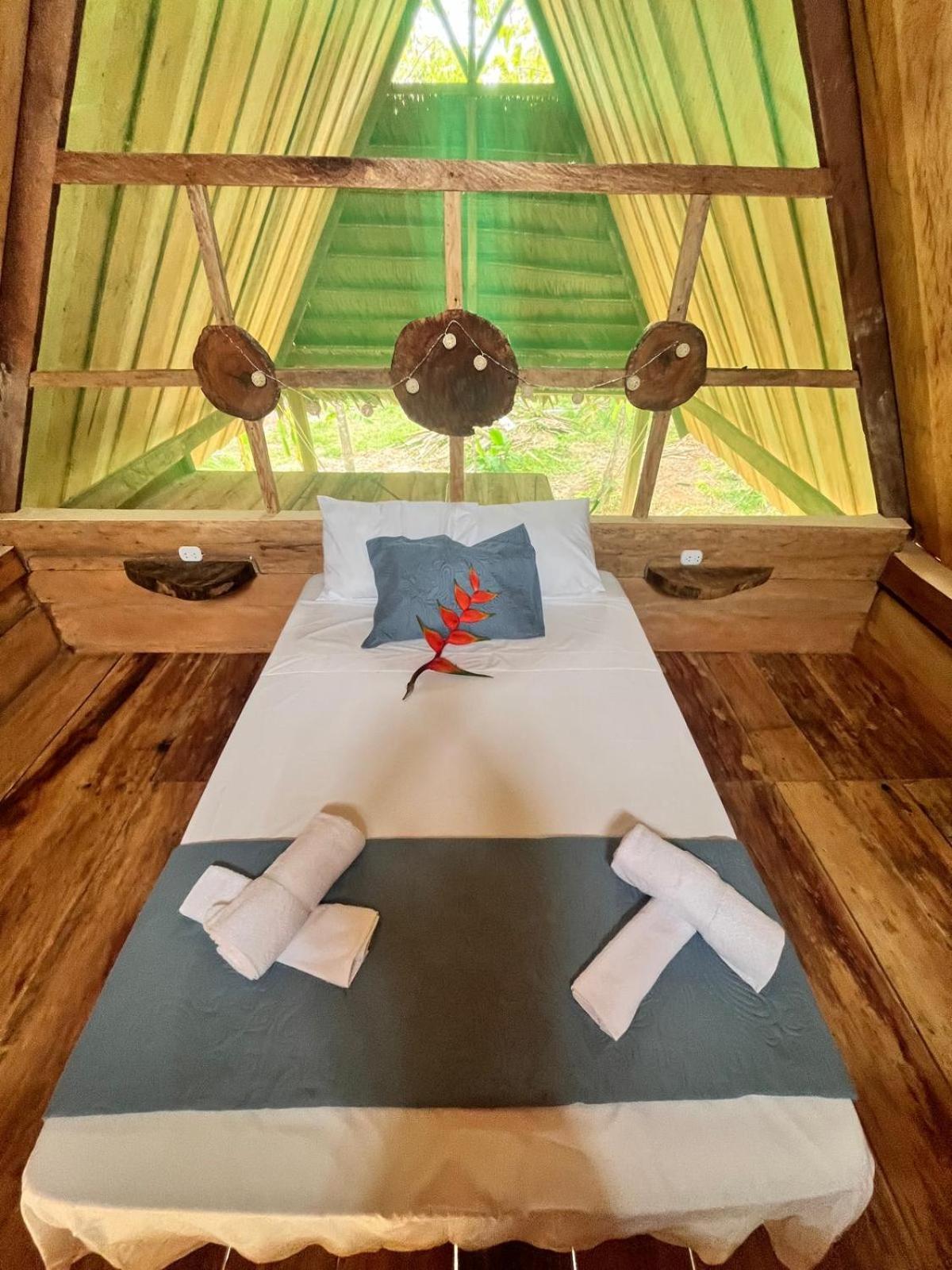 איקיטוס Purachata Ecolodge מראה חיצוני תמונה