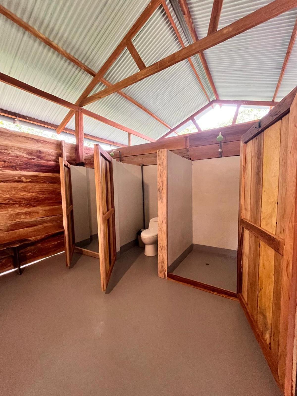 איקיטוס Purachata Ecolodge מראה חיצוני תמונה